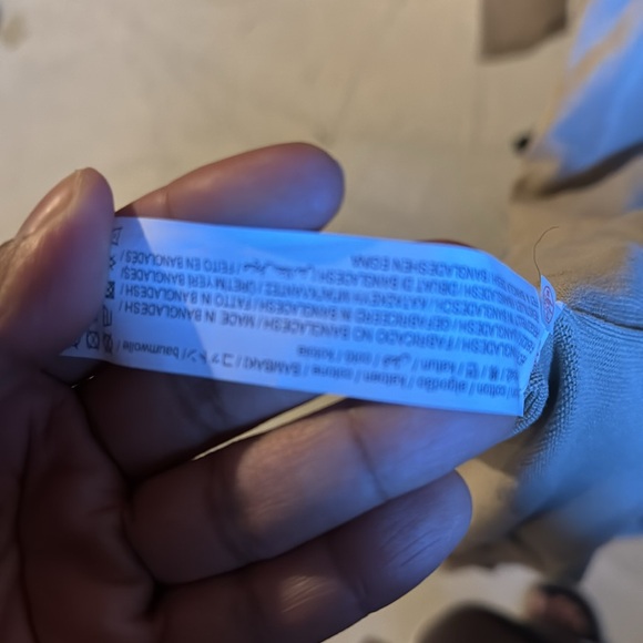 MEN (knit shirt) - Picture 4 of 4